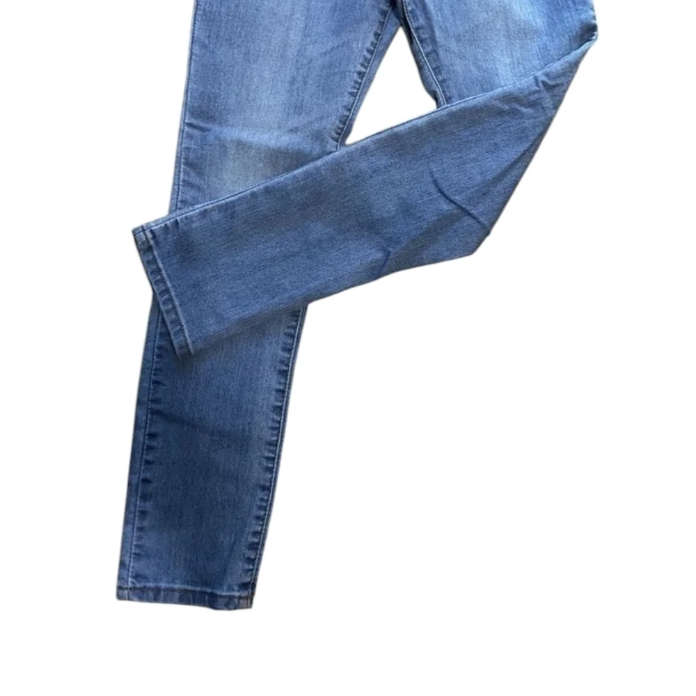 B'Gosh Bootcut Denim Blue Jeans with Comfortable Fit 5 pocket Girls size 12R EUC